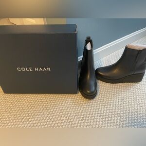 Women's Cole Haan Wedge Waterproof Chelsea Boots. Size 7